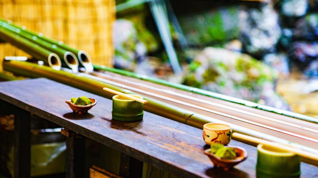 流しそうめんの始まりは？意外な場所から全国に広まった！