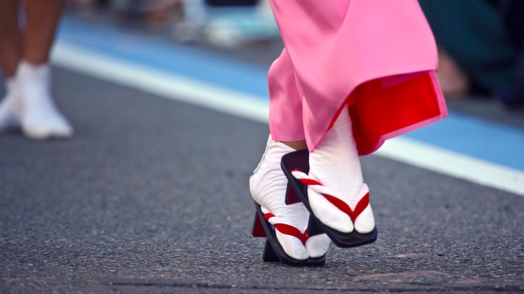 地域によって踊りがちがう？どんな盆踊りがあるの？