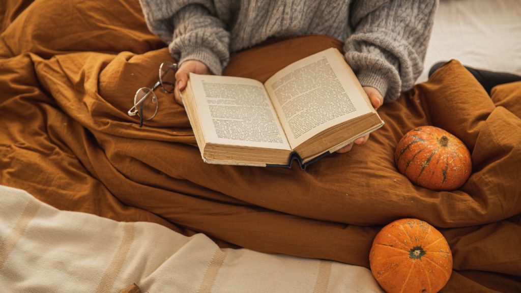 なぜ秋が「読書に向いている」の？
